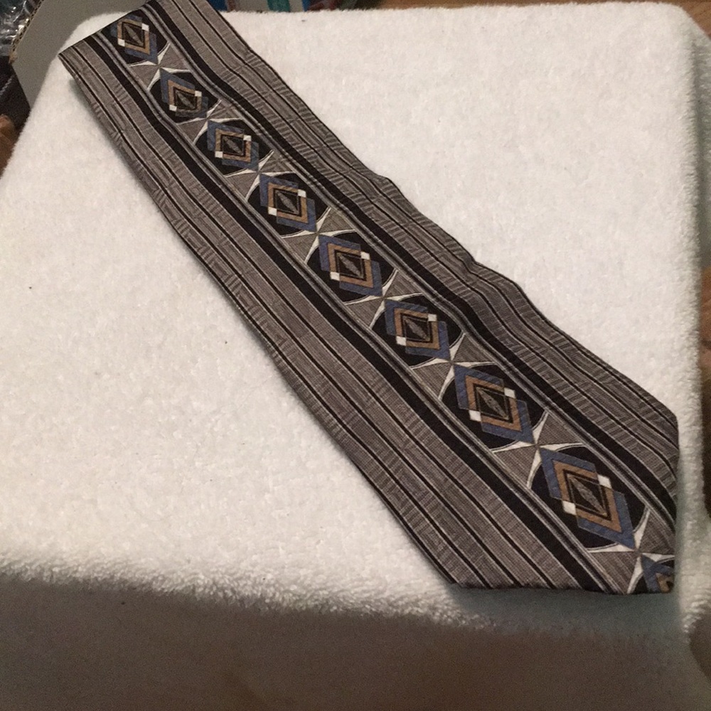 Conte di Milano tie